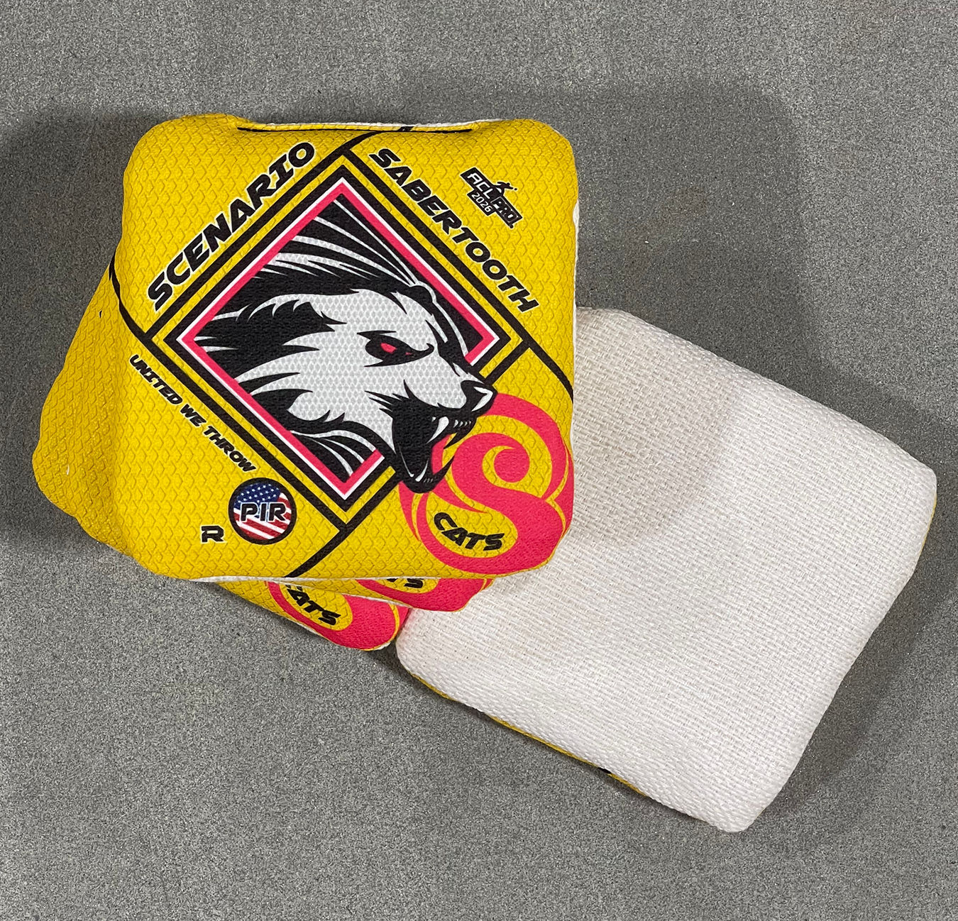 SABERTOOTH (R, L or H) - Diamond Mongoose