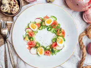 Kerstkranssalade met gerookte zalm