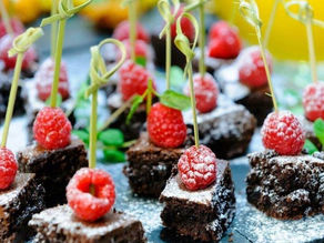 Gezonde brownie-framboos-prikkertjes