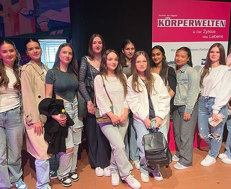 2CK besuchte die Körperwelten