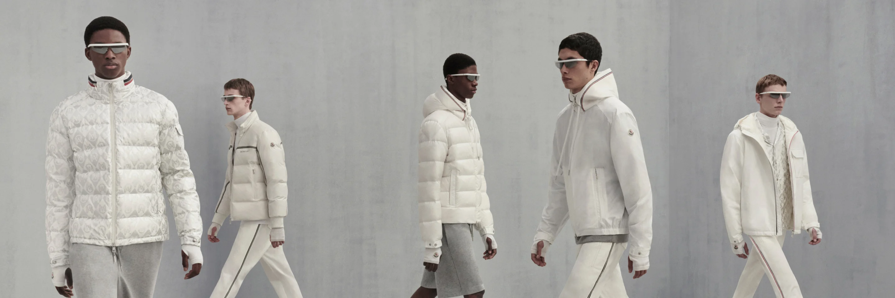 0-flp-moncler-collection-fw23-collection-intro-desk.webp