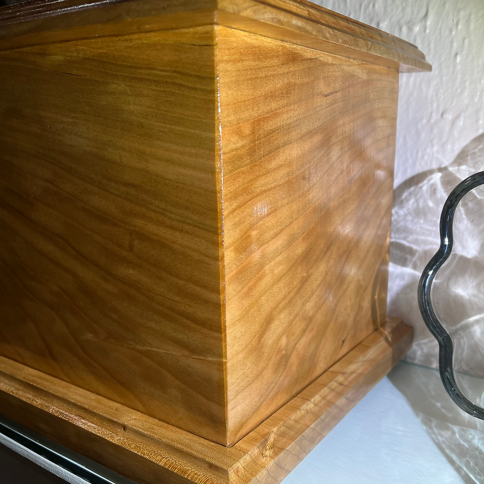 Thumbnail: Cremation Urn - Cherry