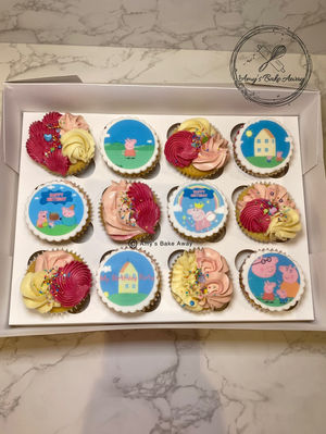 Peppa Pig Theme Cupcakes