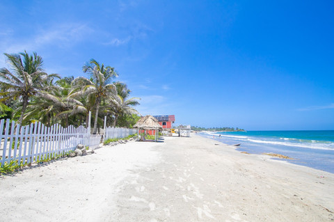 Amare Beach - Playa Linda.JPG