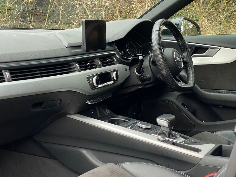 Thumbnail: 2019 Audi A4 35 TDI S Line 4dr S Tronic Automatic BLACK SALOON Diesel