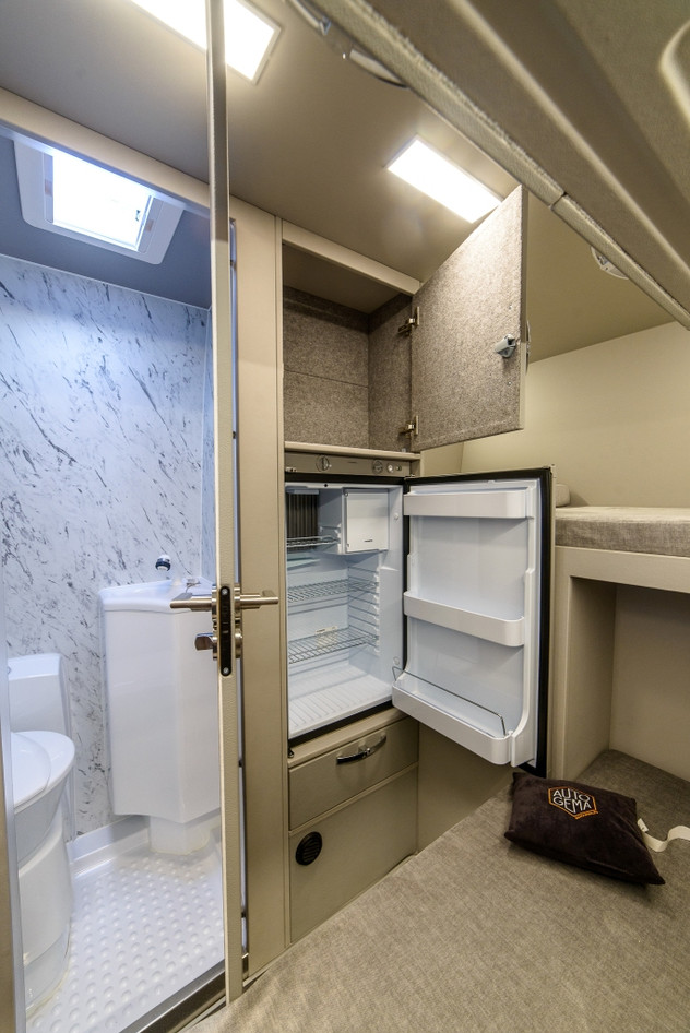 Mikroautobusu vidaus irengimas