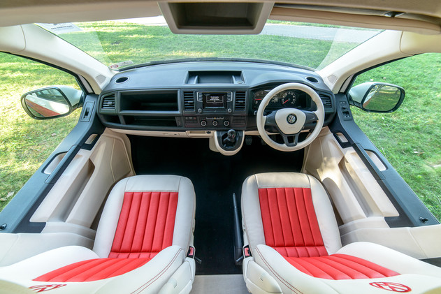 Mikrautobusu vidaus irengimas