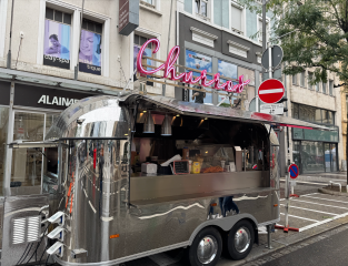 Stand de churros dans la ville lors d'une manifestation publique