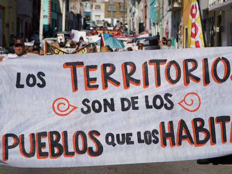 Colectivos marchan para exigir Derechos y detener “simulación” de participación pública en Querétaro