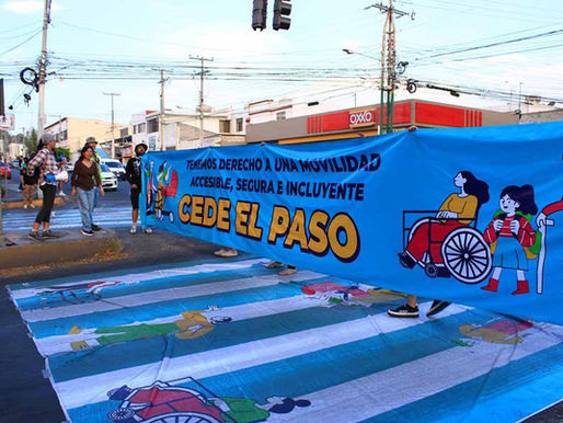 Colectivos realizaron "intervención" con cruce peatonal emergente, en avenida Pasteur