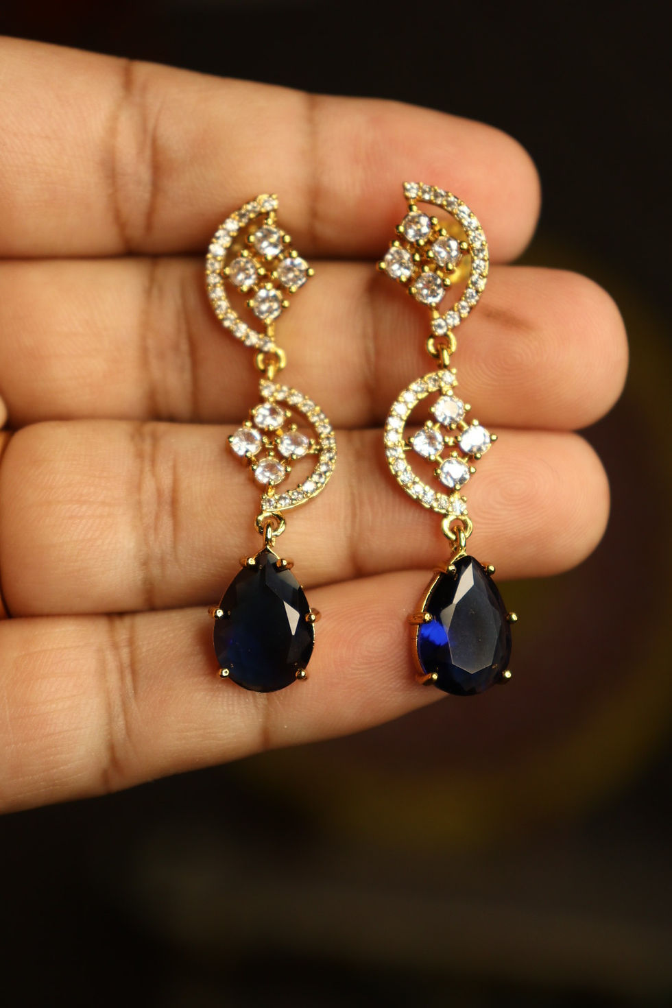 Thumbnail: Double Layer Neckpiece 
