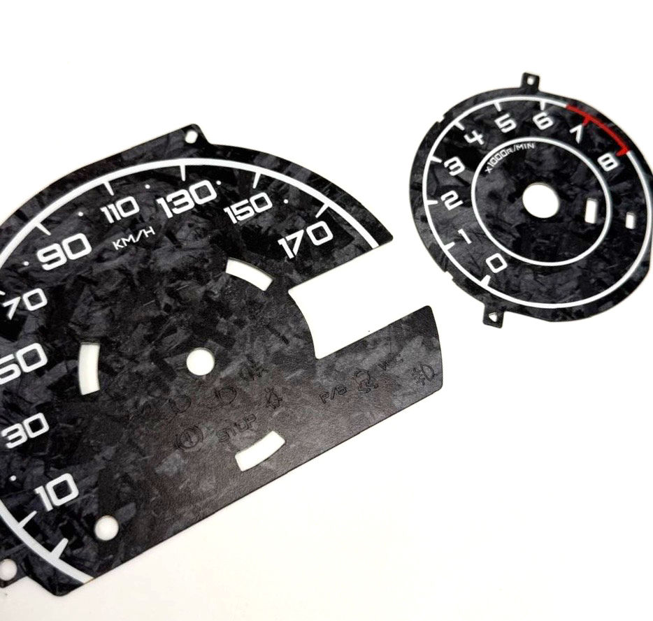 Thumbnail: Bug Citroen C1 Toyota Aygo Peugeot 107 KM/H Forged Carbon Dial Cards