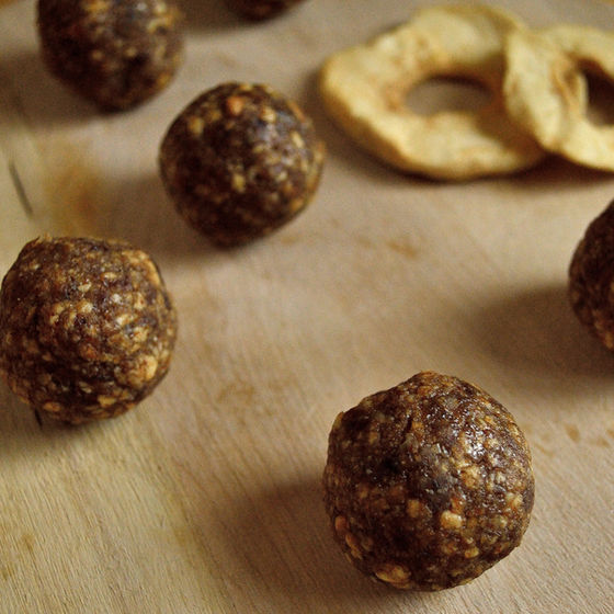 Apple Pie Protein Bites