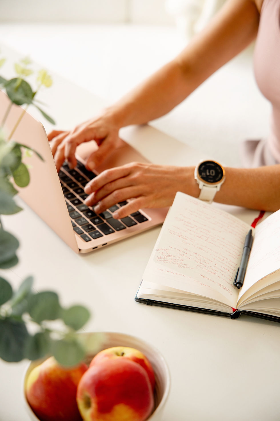 Online fitness and nutrition coaching programme for women