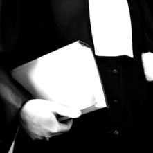 Zoom sur une robe d'avocat