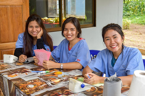 nasa-with-girls.jpeg