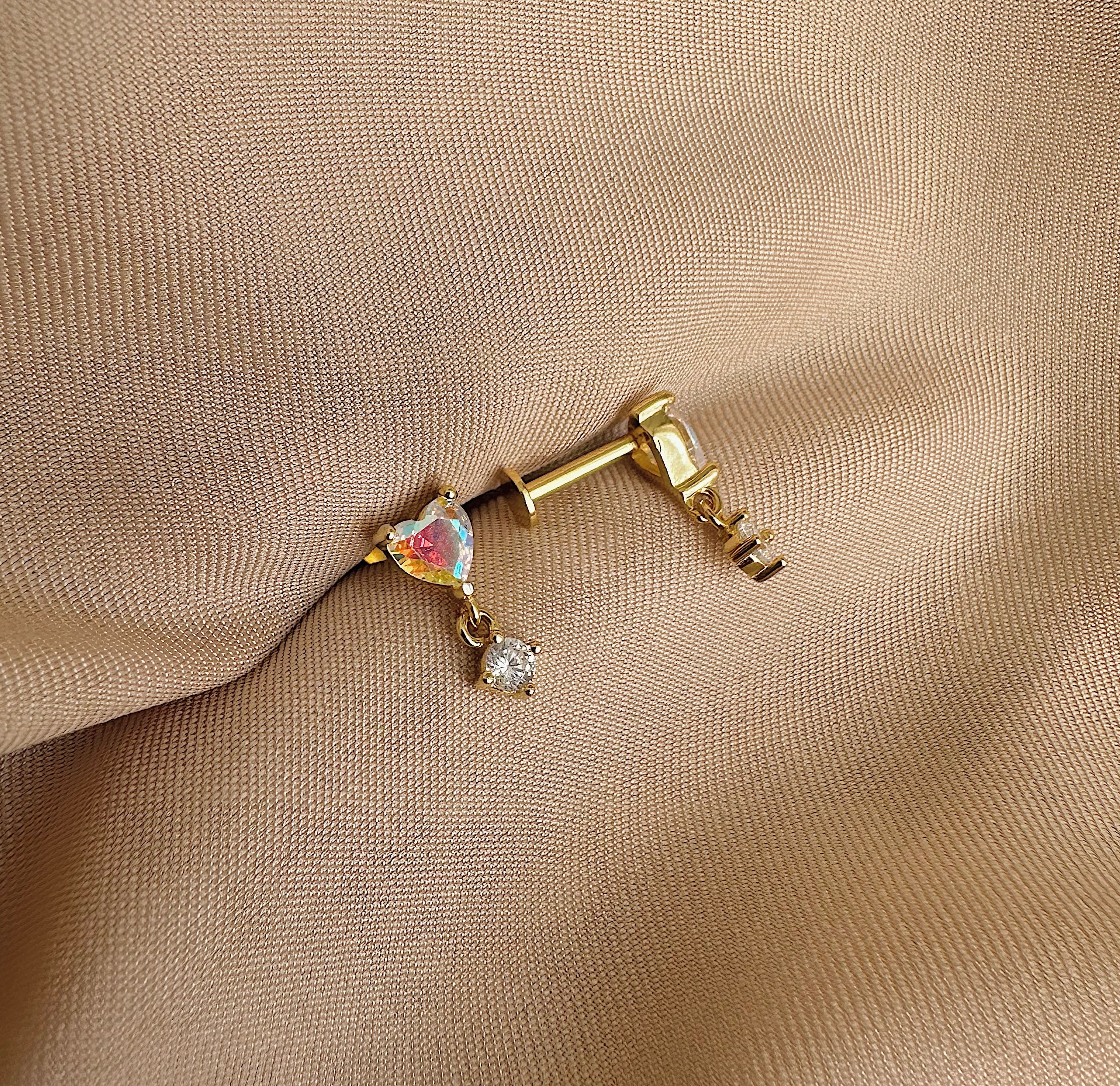 Taş Sallantılı Hologram Kalp Piercing - Düz | 925 Gümüş