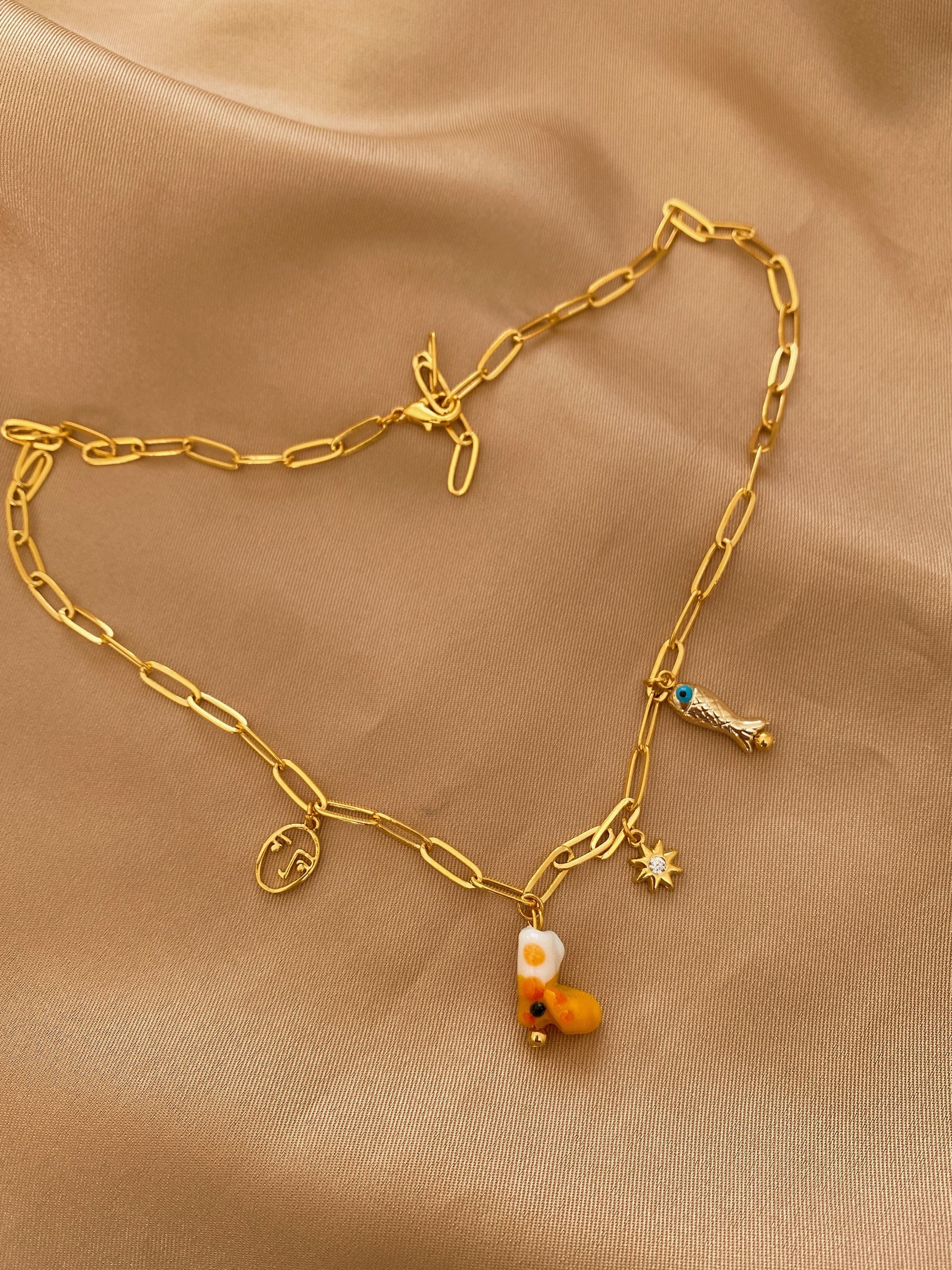 Çizme Charmlı Kolye - Turuncu