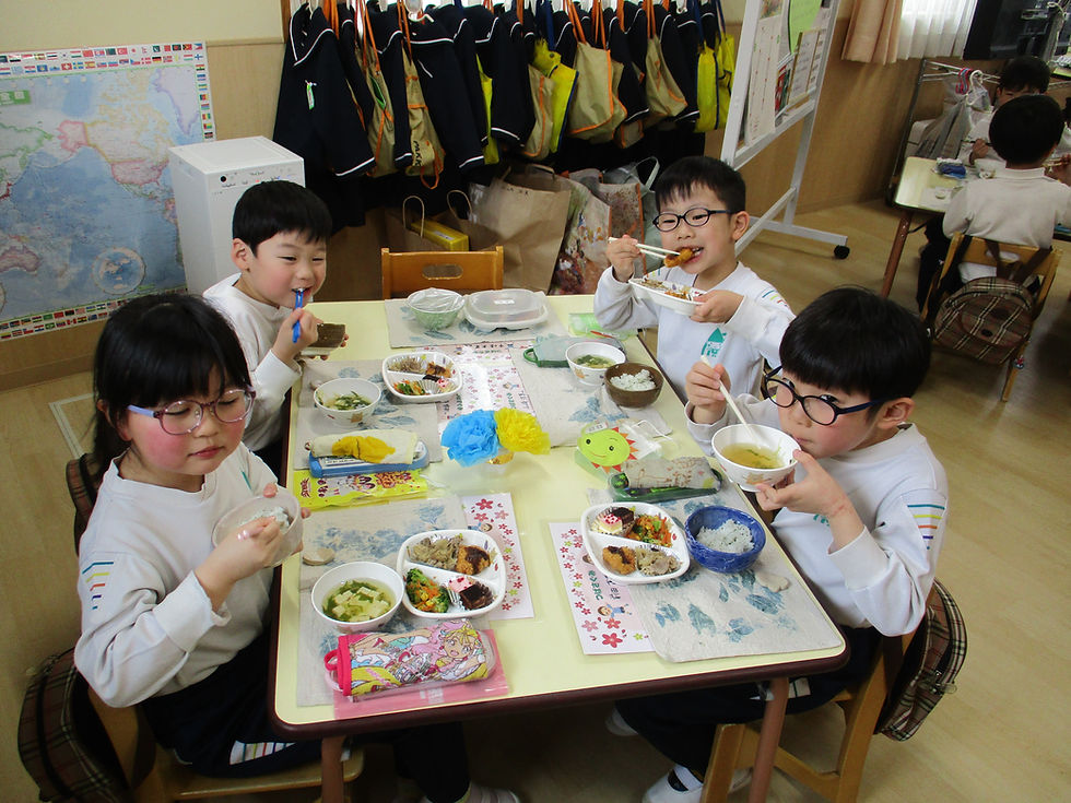 お友だちと一緒に食べれて嬉しい