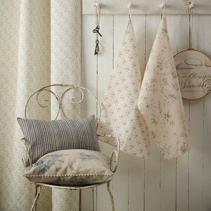 Thumbnail: Sarah Hardaker Anais Seafoam