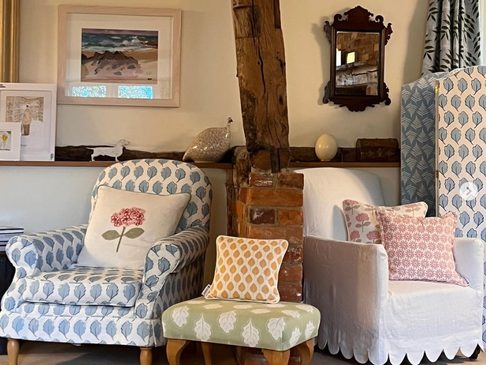Unveiling the Artistry of Sarah's Linen Ladder Collection