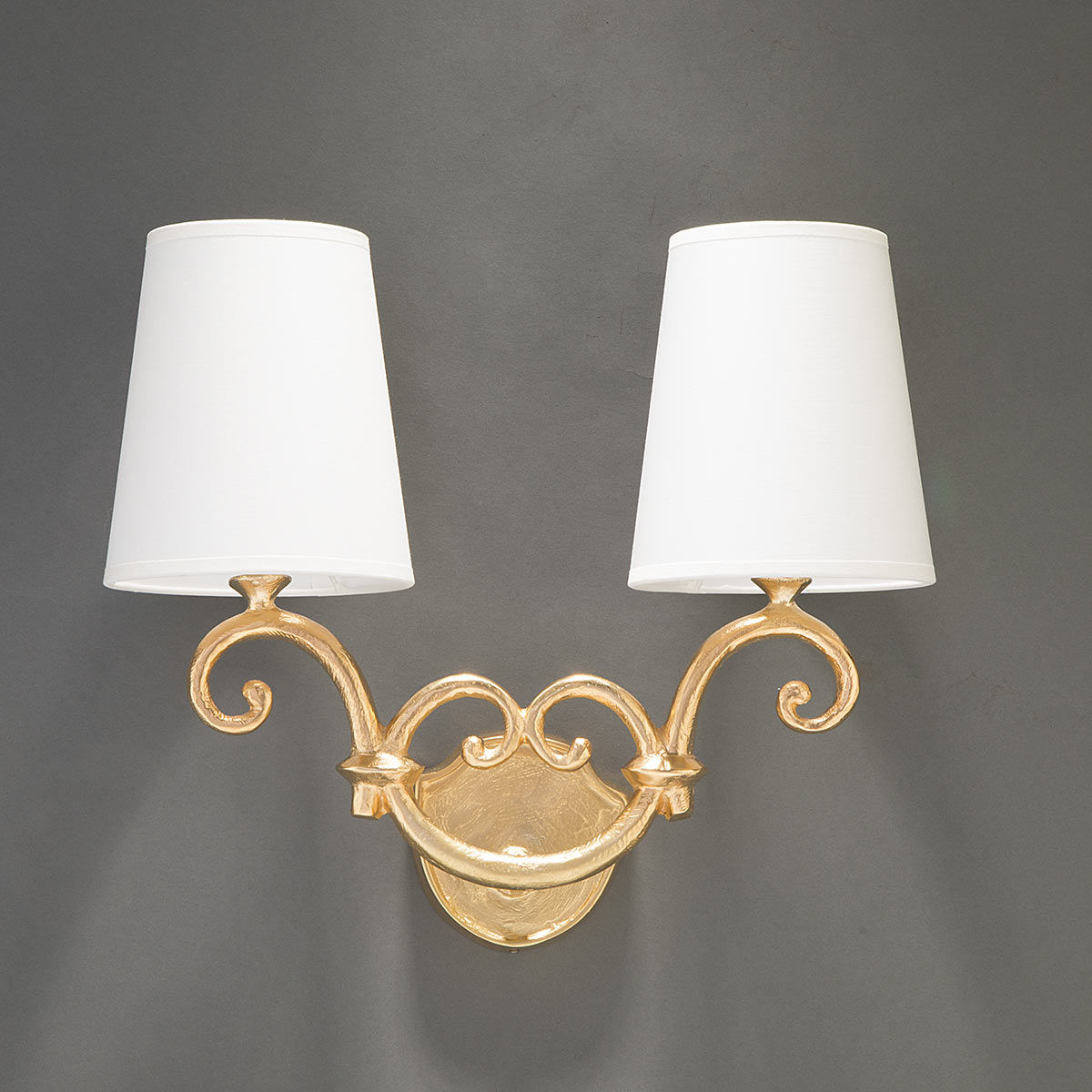 Solis wall lamp Gold