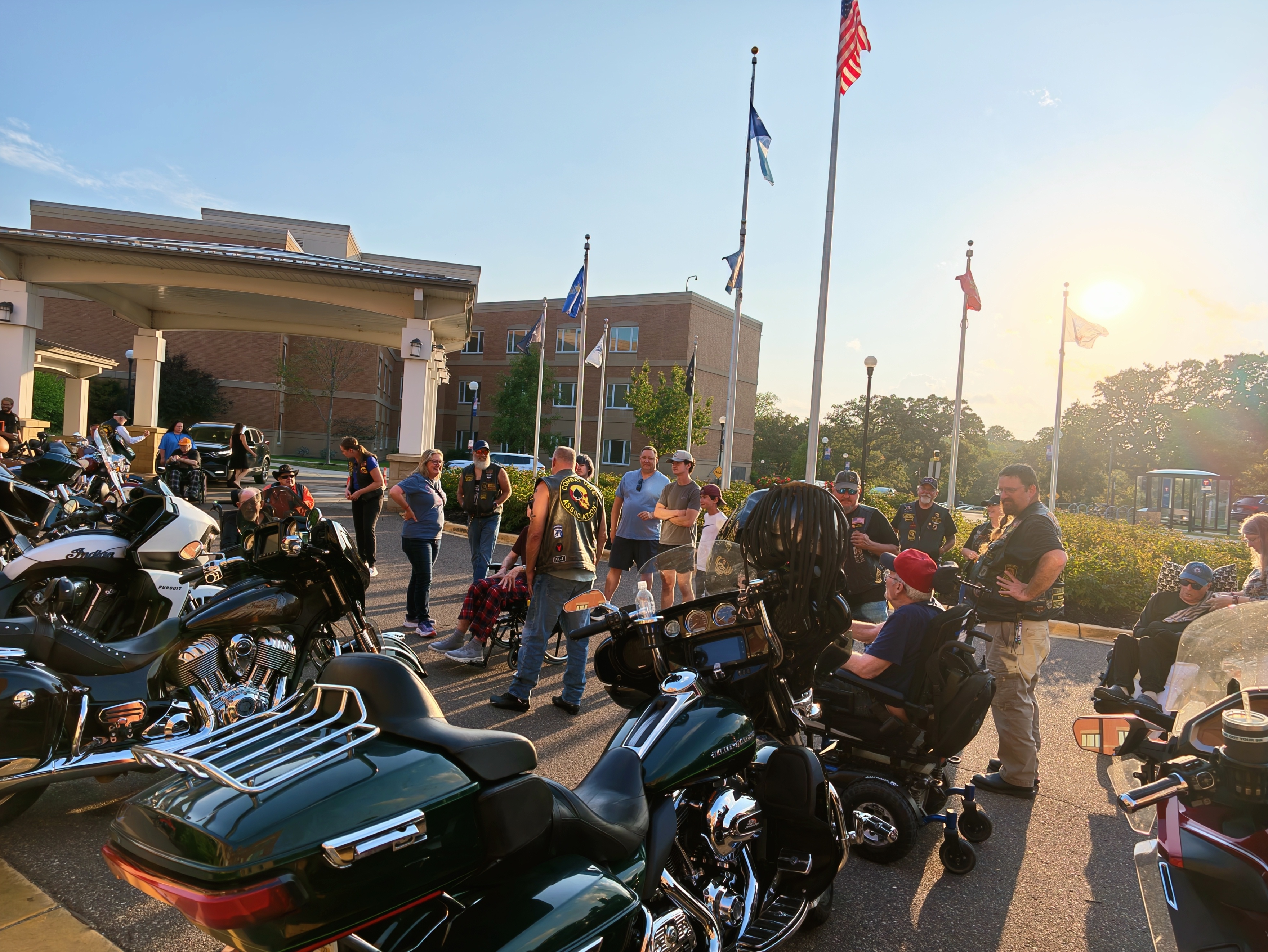Chapter 48-7 visiting veterans at the Minneapolis Veterans Home