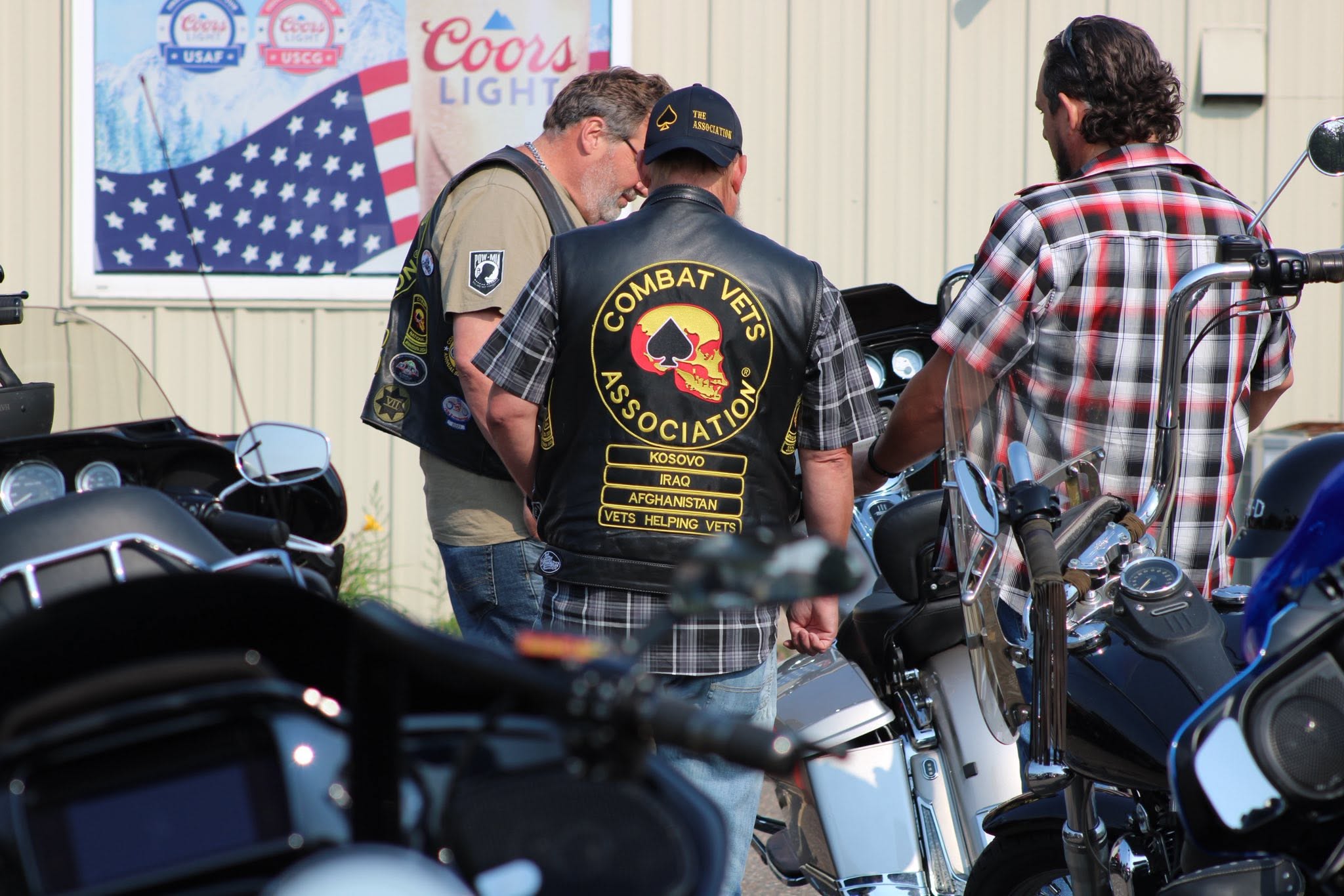 Members of Minnesota Chapter 48-7 together