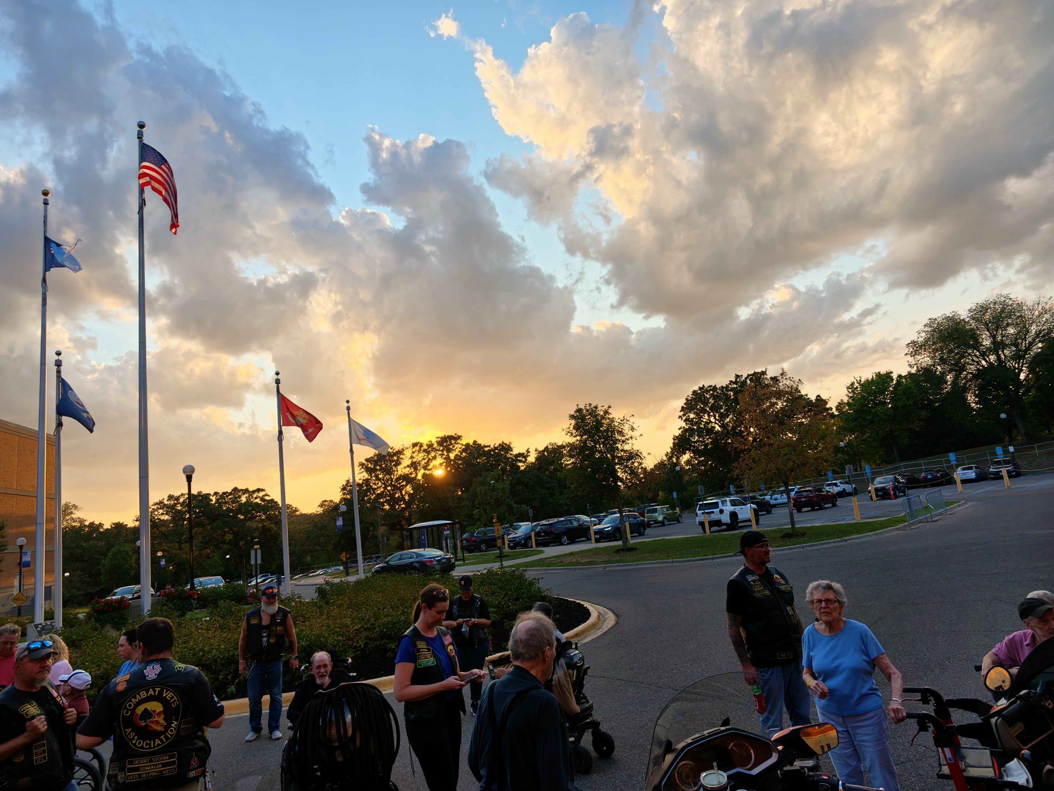 Chapter 48-7 visiting veterans at the Minneapolis Veterans Home