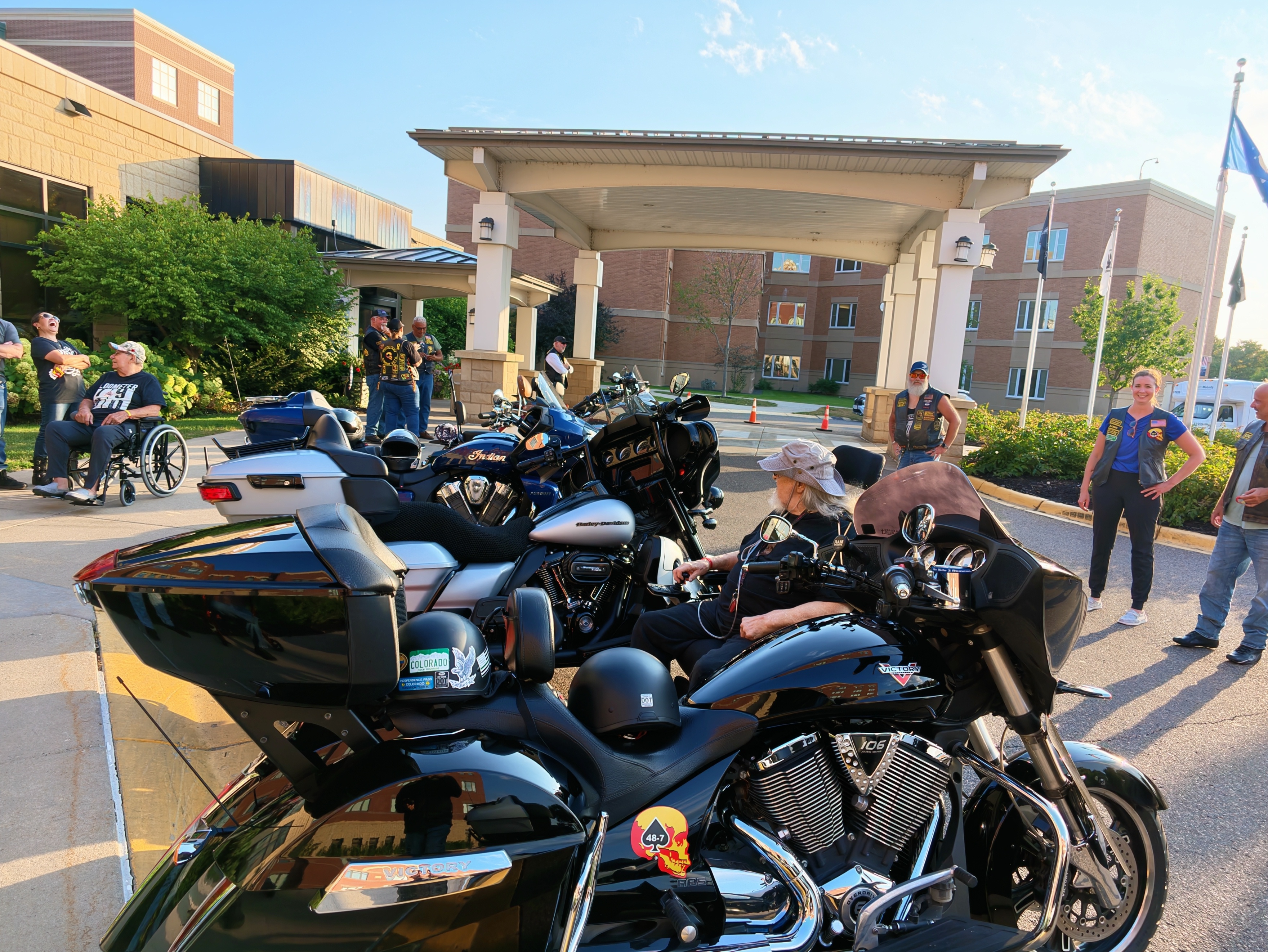 Chapter 48-7 visiting veterans at the Minneapolis Veterans Home