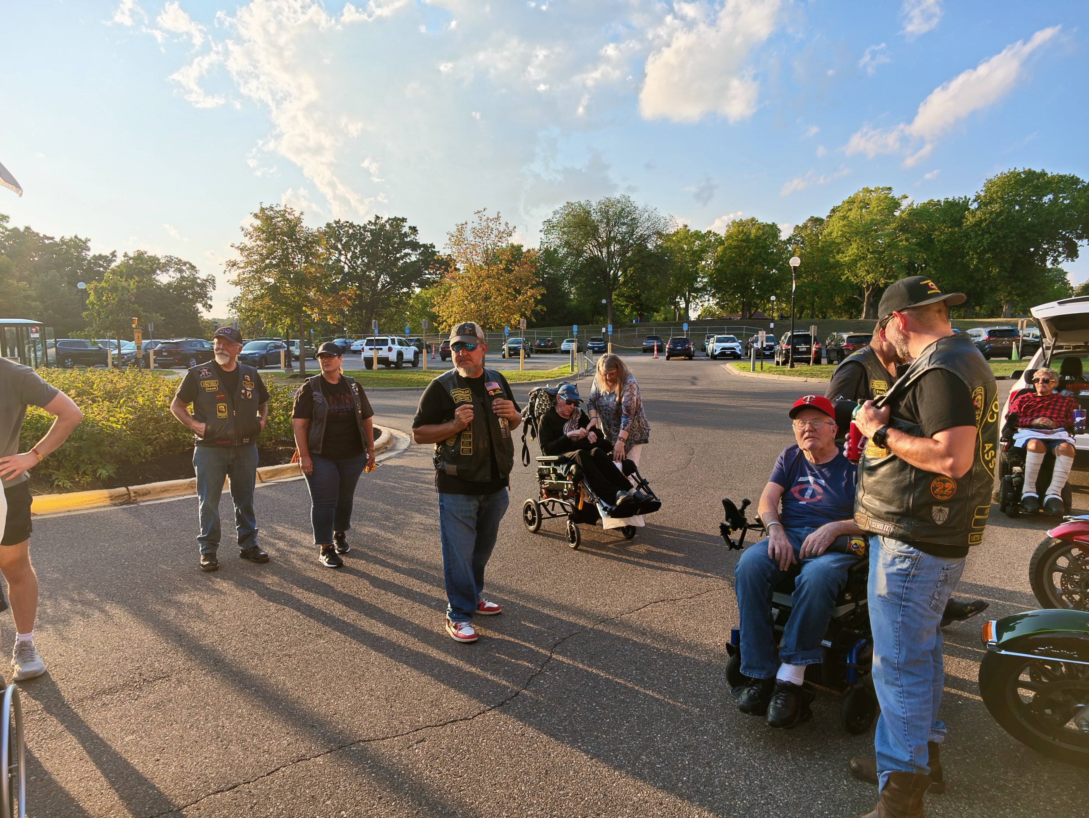 Chapter 48-7 visiting veterans at the Minneapolis Veterans Home