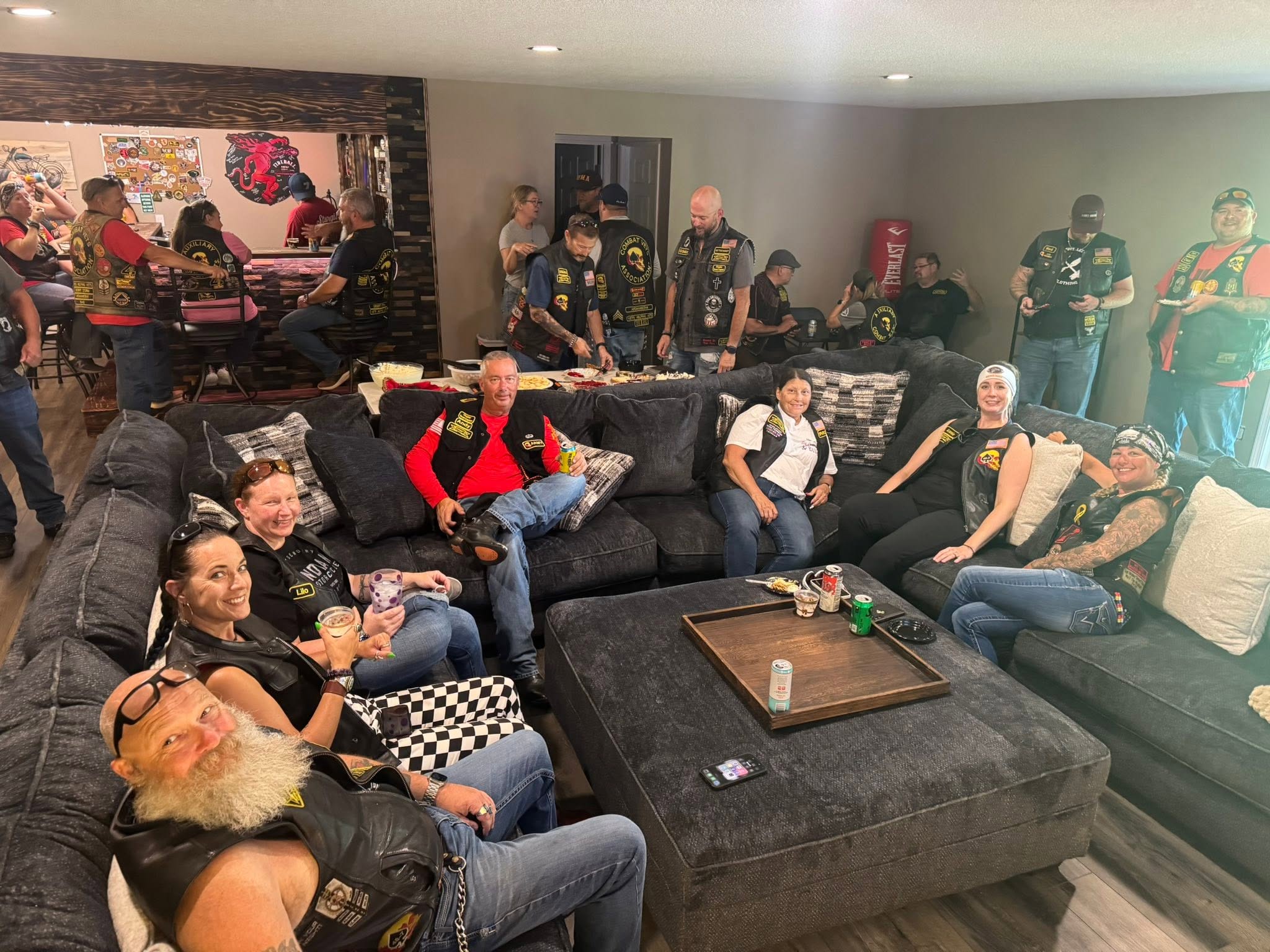 Members of Minnesota Chapter 48-7 together