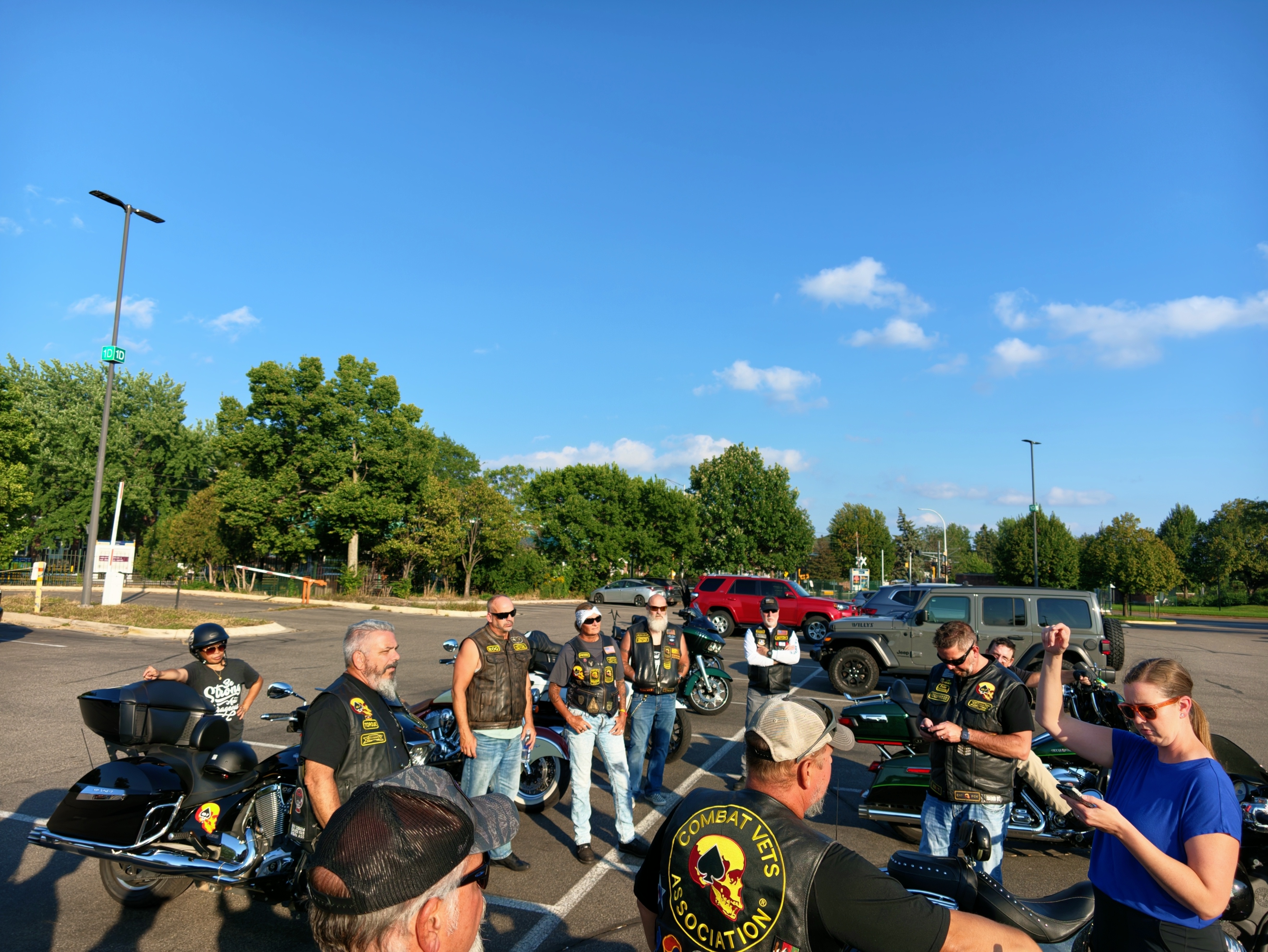 Chapter 48-7 visiting veterans at the Minneapolis Veterans Home