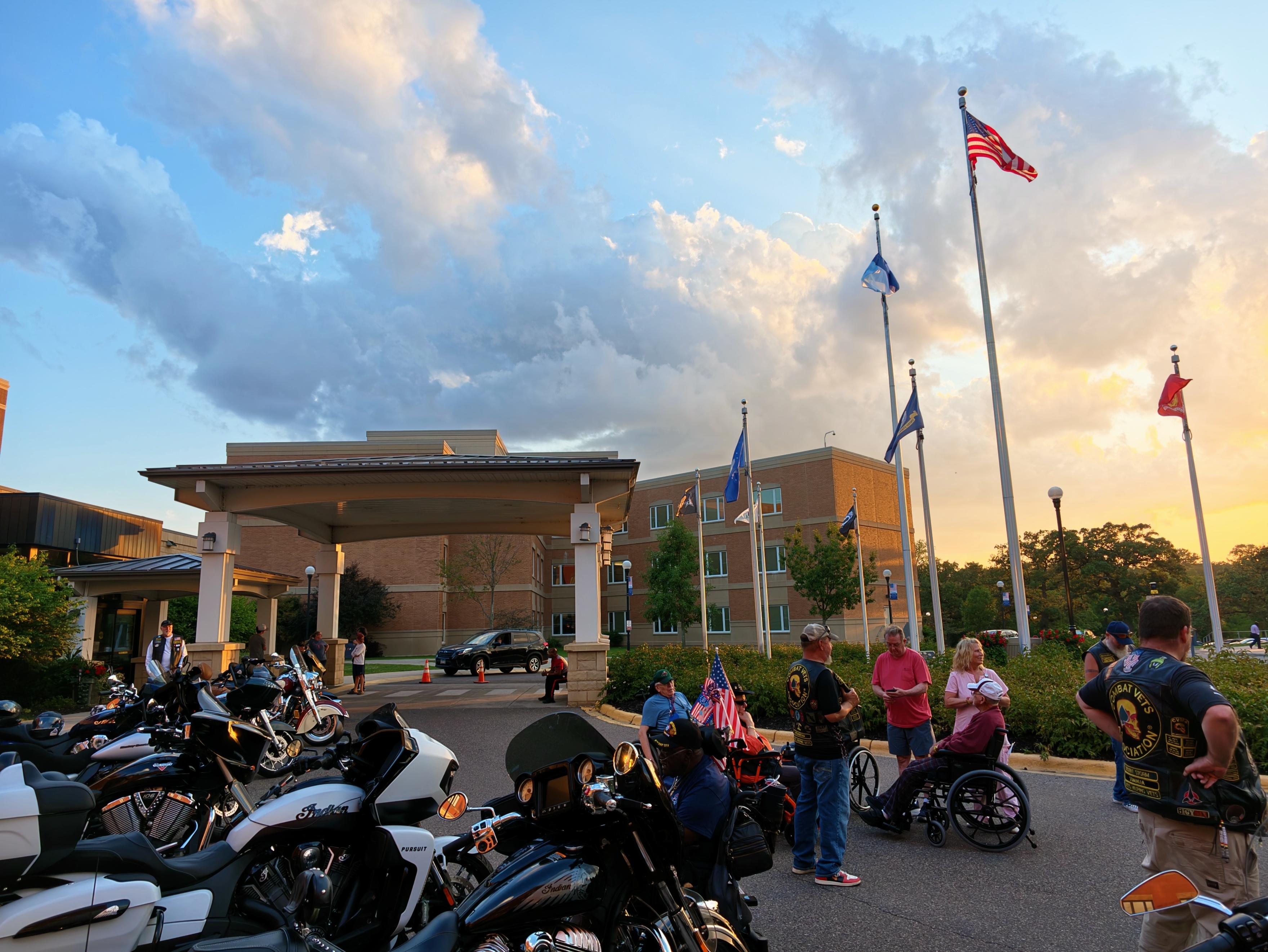 Chapter 48-7 visiting veterans at the Minneapolis Veterans Home