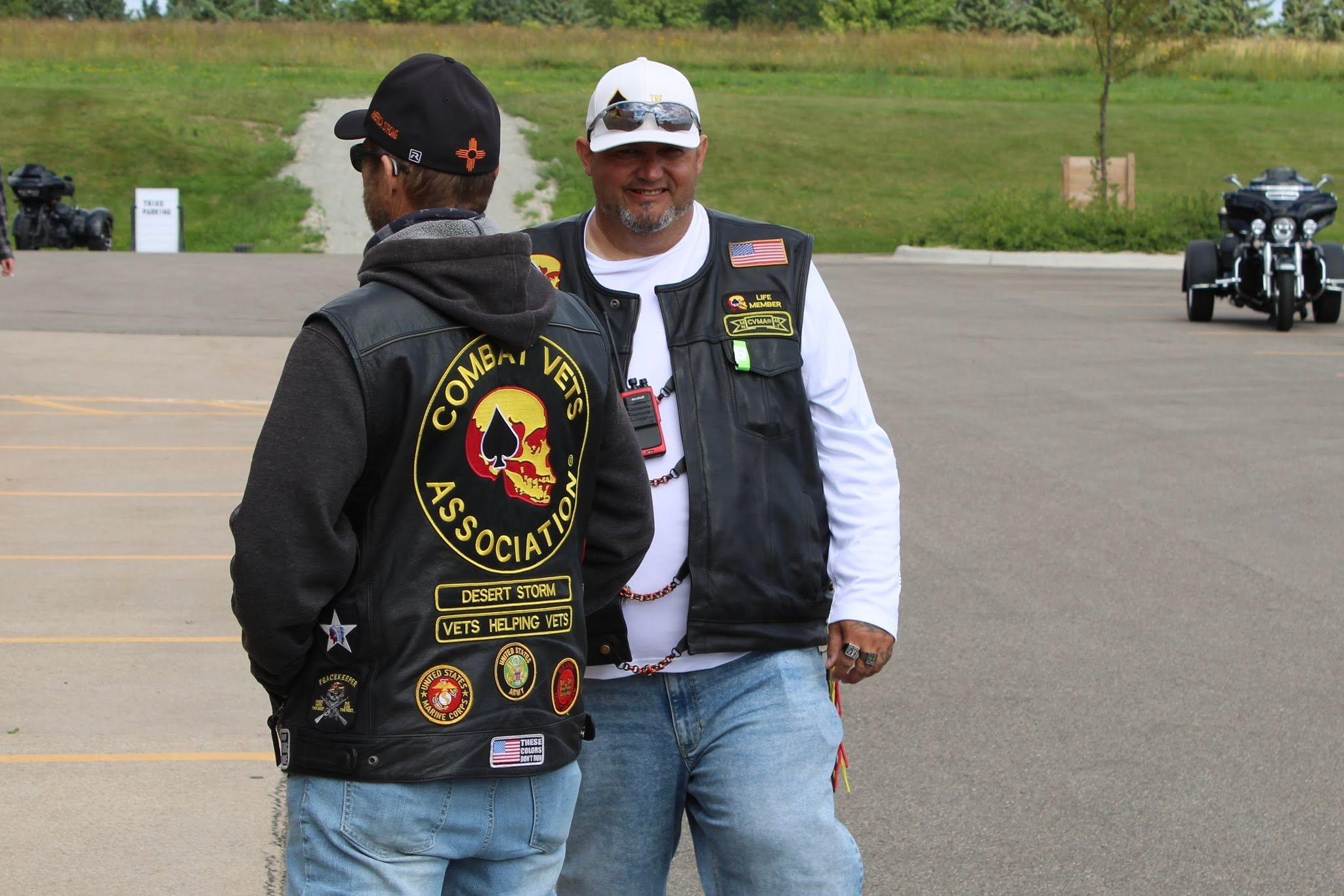Members of Minnesota Chapter 48-7 together