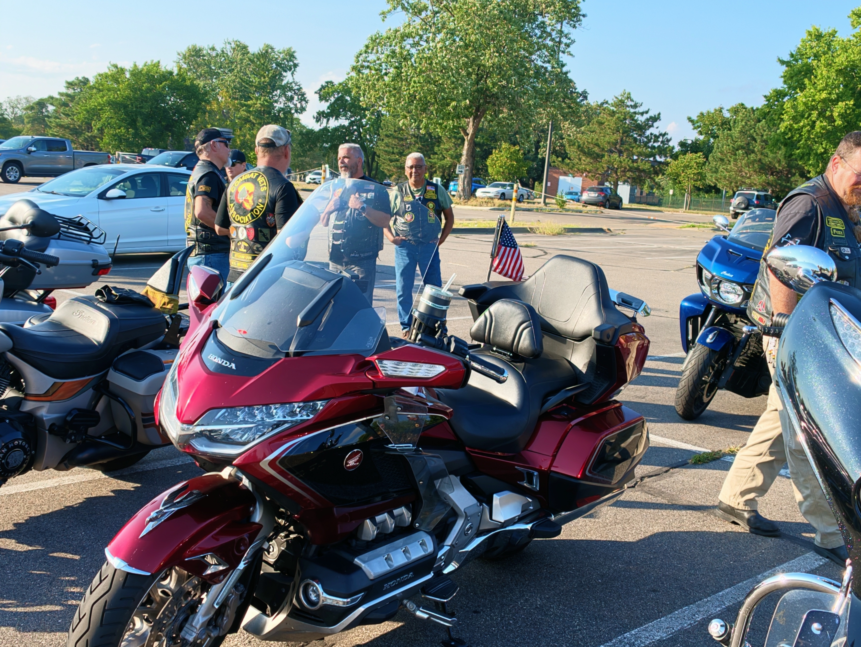 Chapter 48-7 visiting veterans at the Minneapolis Veterans Home