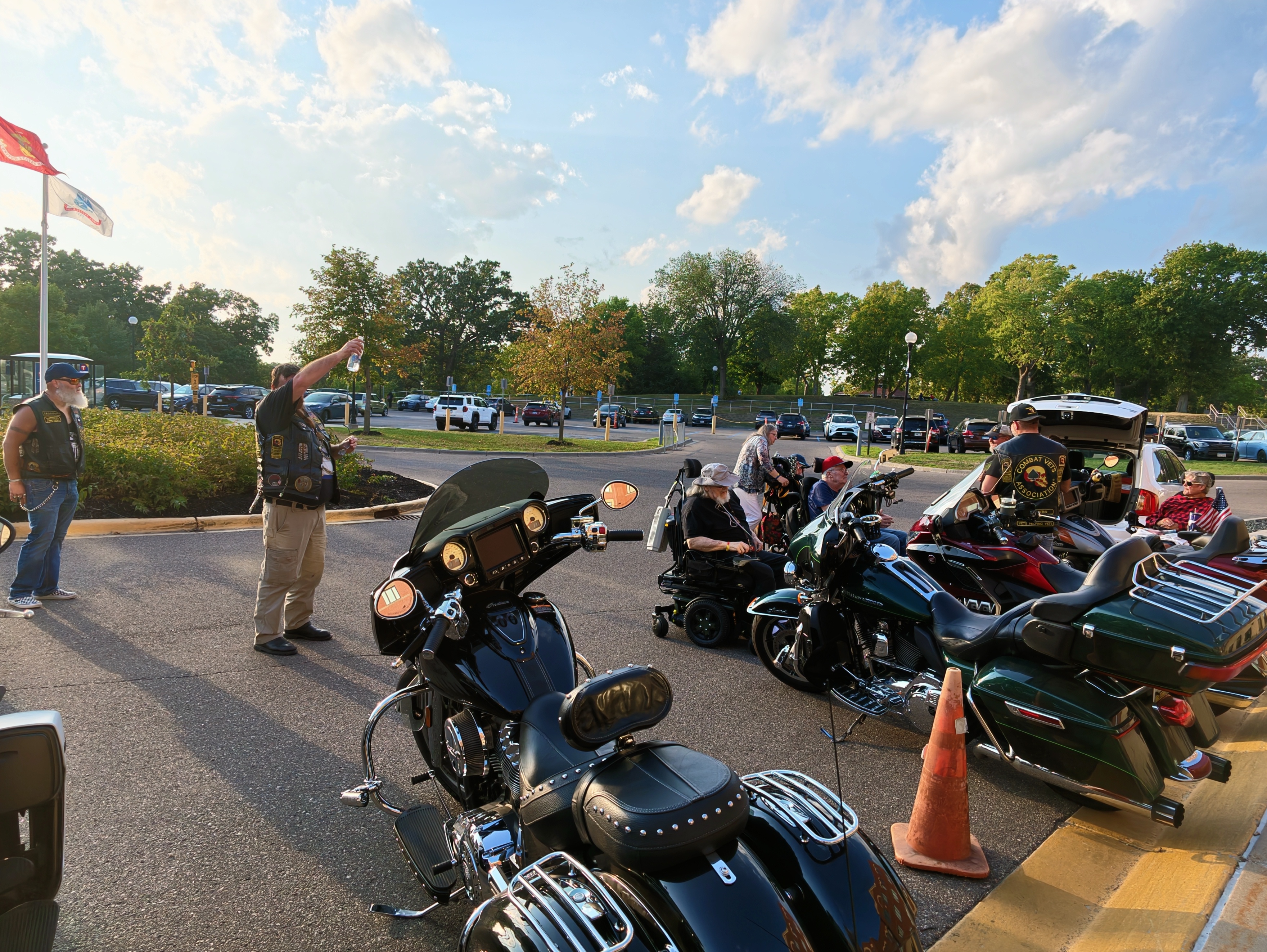 Chapter 48-7 visiting veterans at the Minneapolis Veterans Home