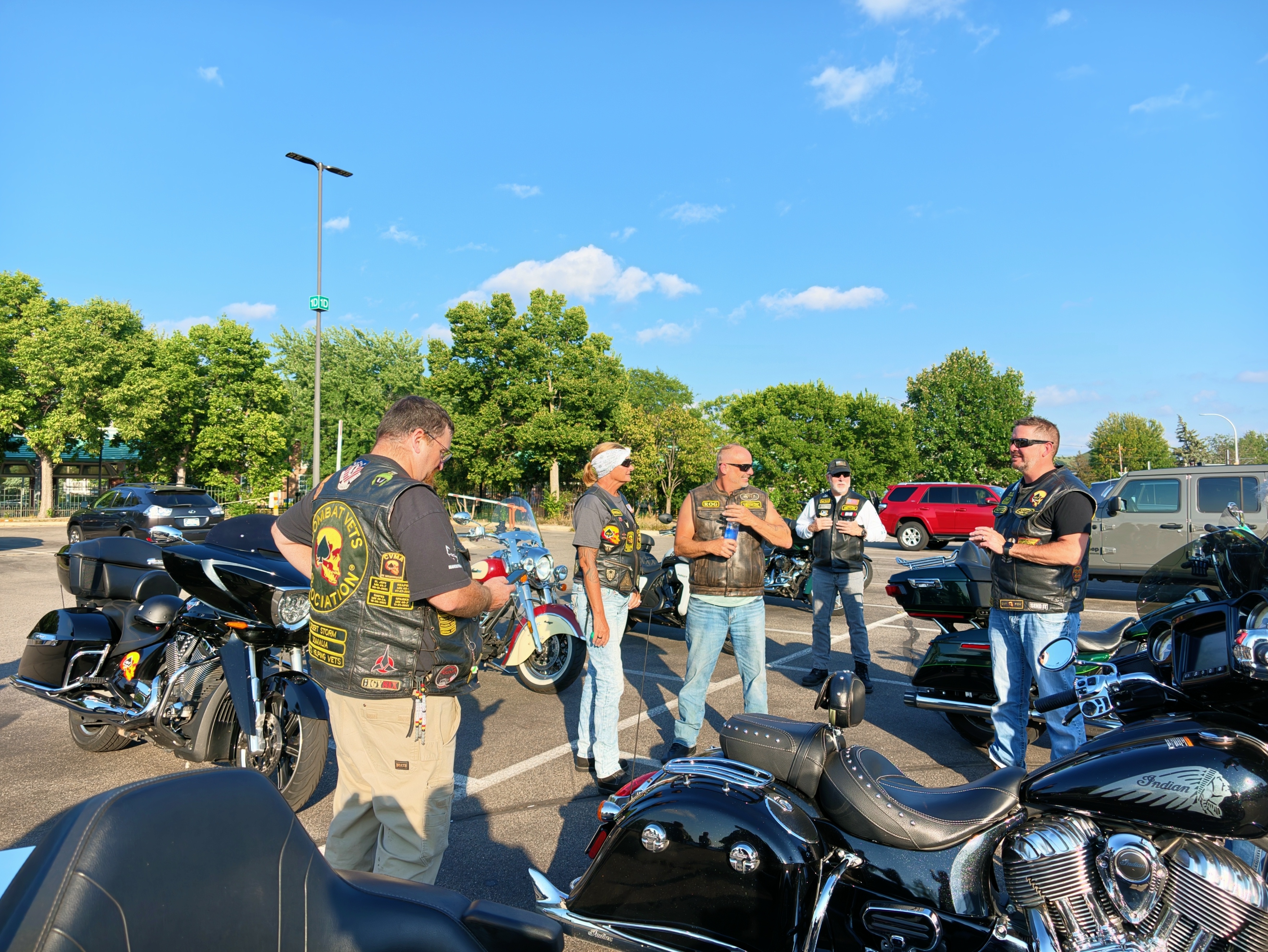 Chapter 48-7 visiting veterans at the Minneapolis Veterans Home