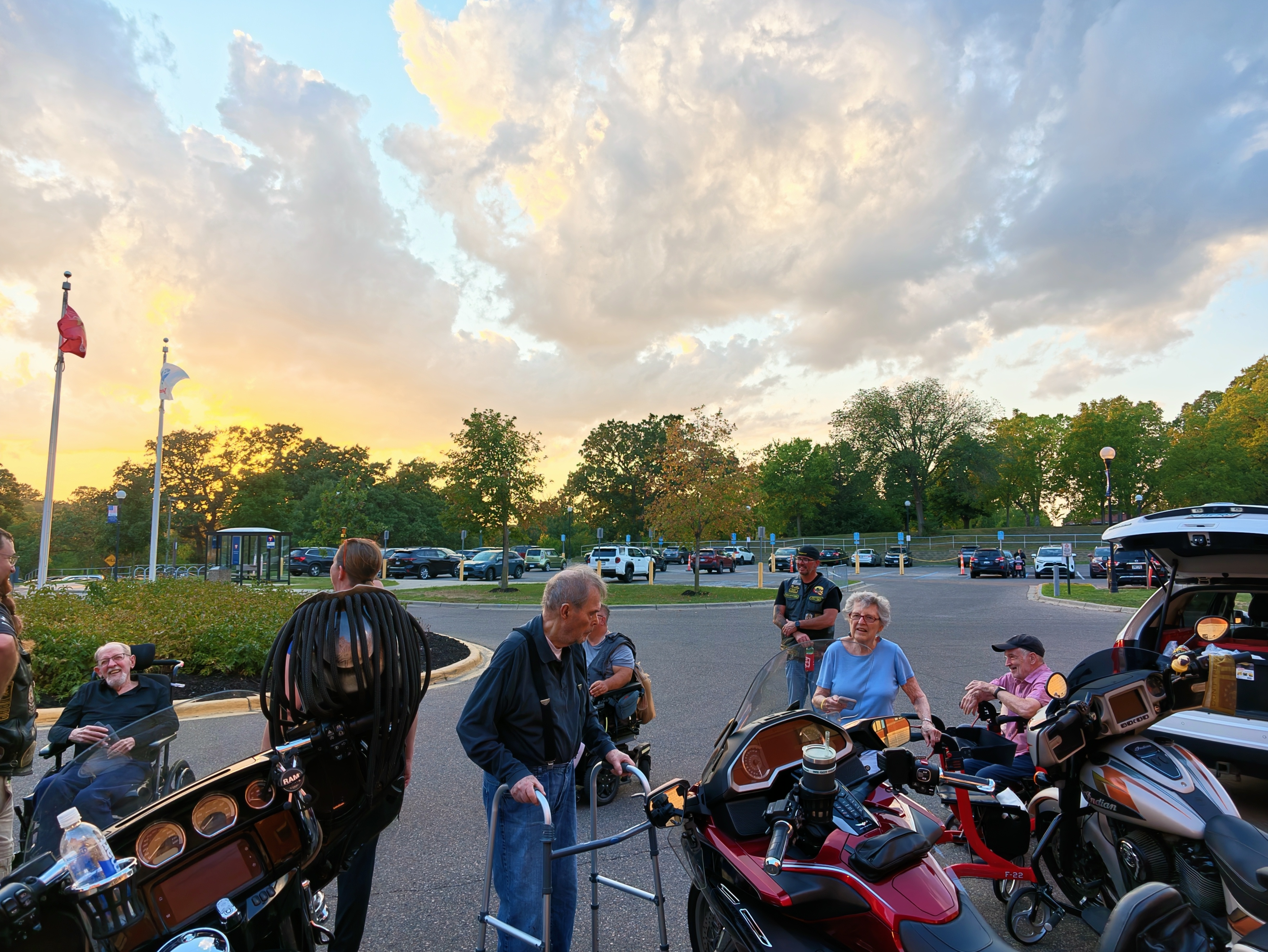 Chapter 48-7 visiting veterans at the Minneapolis Veterans Home