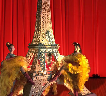 Row 4 A Giant Eiffel Tower _edited_edited.jpg