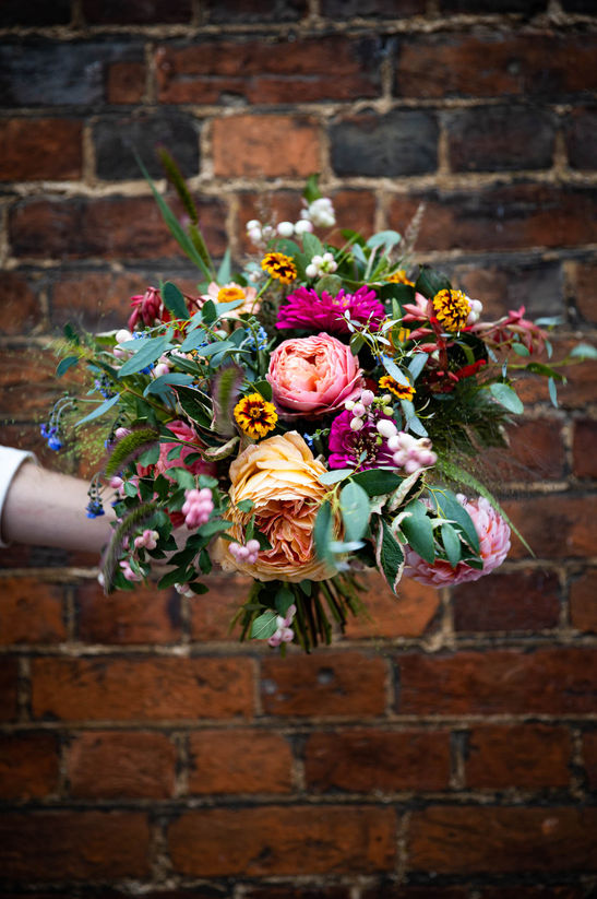 Oxford city weddings, real weddings, oxford registry office, bride and groom, oxford wedding photographer , Oxford cast, historic oxford