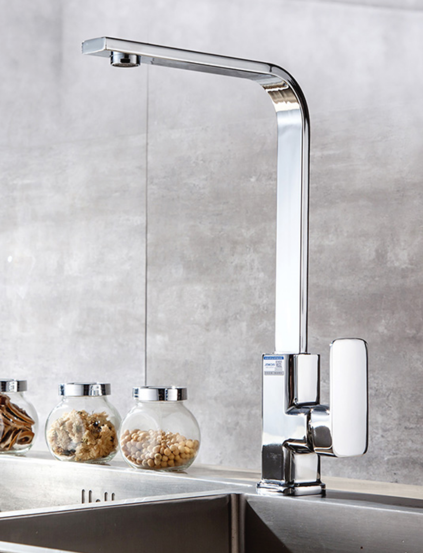 Full brass kitchen straight tap