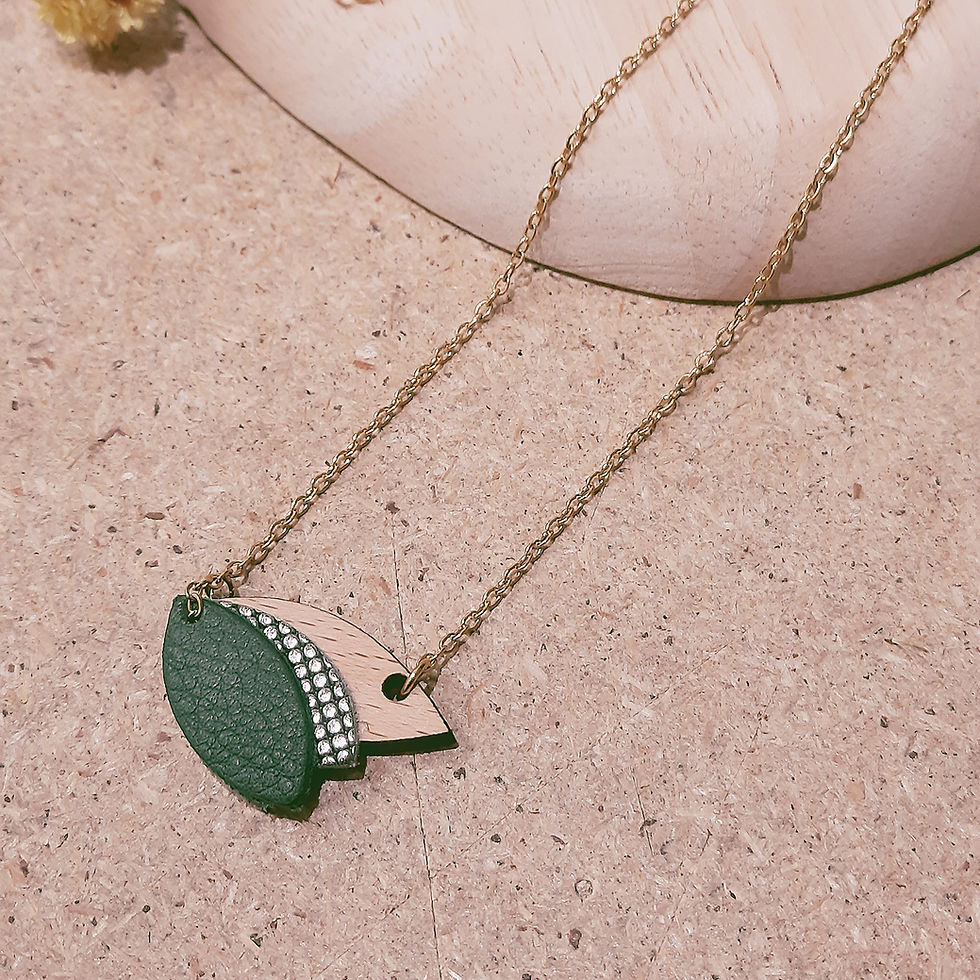 Miniature : Collier CHOUCHOU vert de gris bijou léger fabriqué à Paris détail chaîne dorée