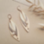 Boucles d’oreilles mariage POP Ivoire cuir et quartz rose bijoux artisanaux Paris