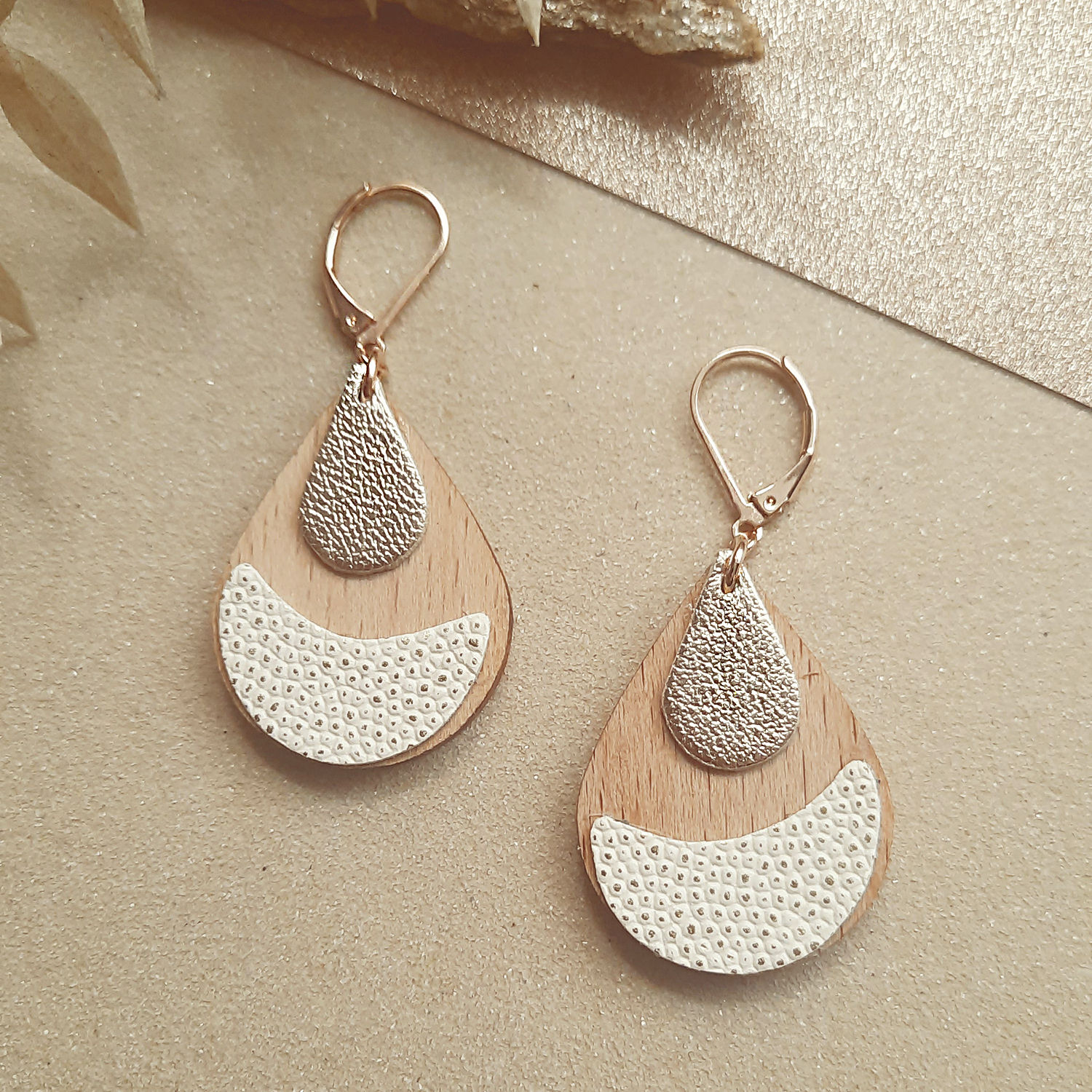 Boucles d’oreilles en bois ARTY Ivoire fabriquées à Paris