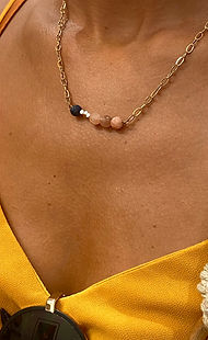 Collier personnalisé en pierres naturelles fabriqué à Paris