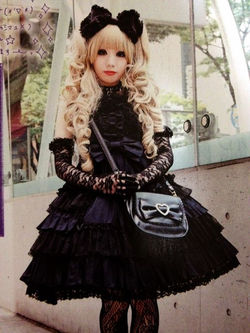 Gothic lolita