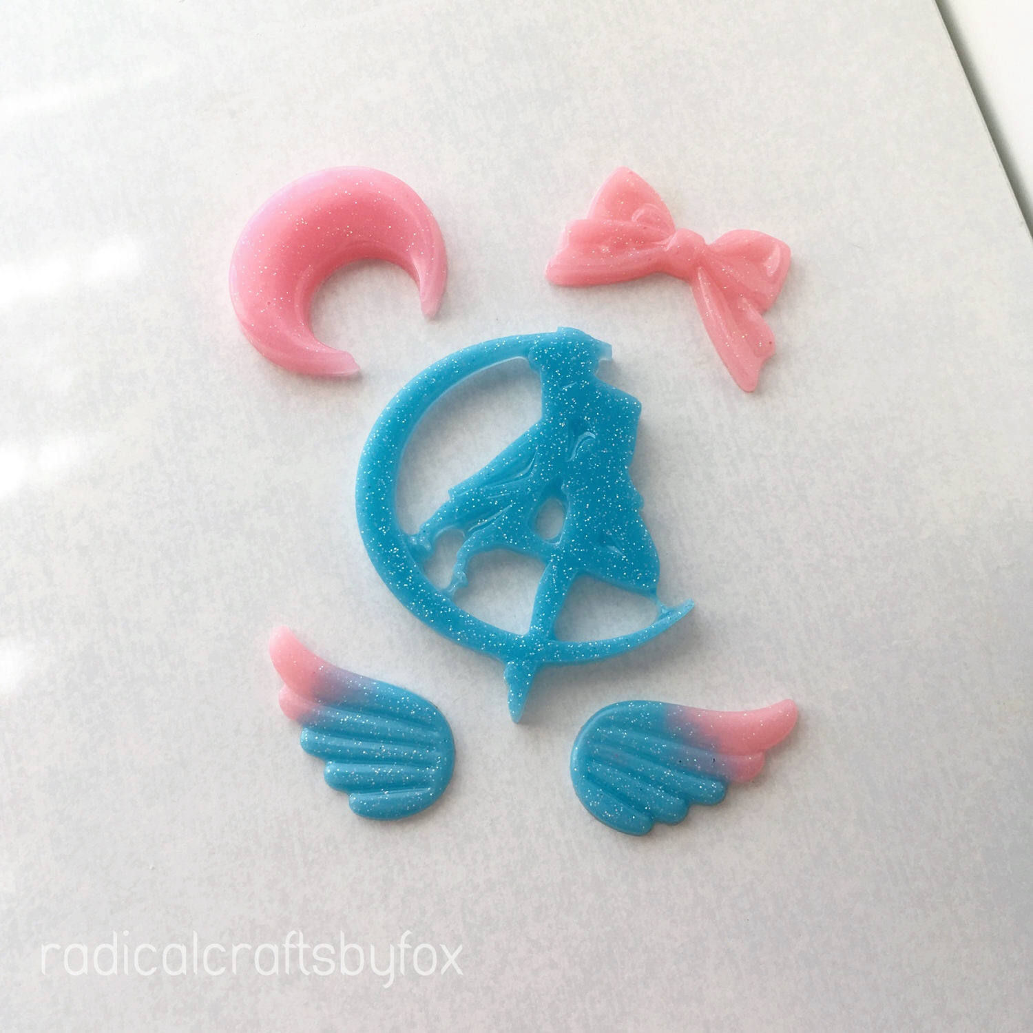 magical girl cabochon lot, kawaii decoden set, sailor moon silhouette, blue and pink glitter