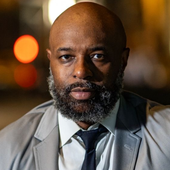 Javier David Headshot_edited.jpg