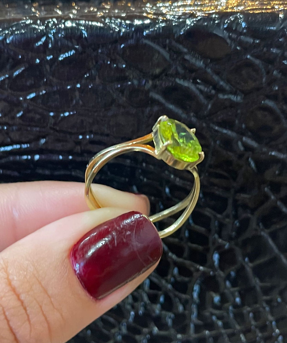 Miniatura: Anel em Ouro com Peridoto